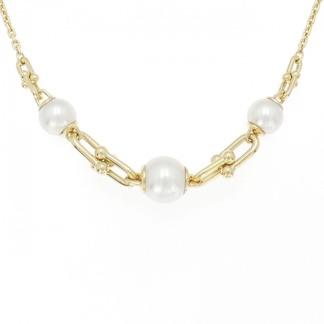 TIFFANY&CO. LINK NECKLACE: TIFFANY&Co. Link Necklace Brand: TIFFANY&Co. Type: TIFFANY&Co. Necklace Material: 750 Yellow Gold, Main Stone/Creation Freshwater Pearl Color: yellow Gold Size: Actual Size Motif maximum width
