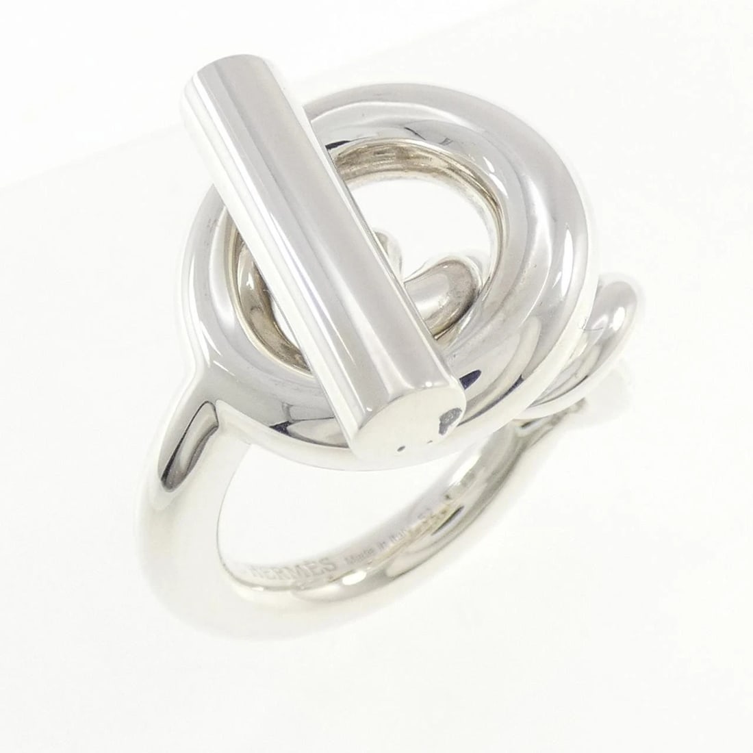 HERMES CROISETTE RING: Hermes Croisette Ring Brand: HERMES Type: Hermes Ring Material: 925Silver, Color: Silver Size: US6 1/4 Accessories: None Accessories Notice: When purchasing pre-owned goods, please refer to the