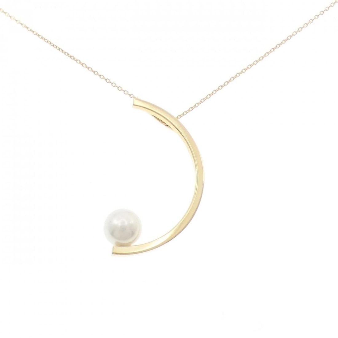 TASAKI AKOYA PEARL NECKLACE: Tasaki Akoya Pearl Necklace Brand: TASAKI Type: Tasaki Necklace Material: 750 Yellow Gold, Main Stone/Creation Akoya Pearl 0.3 Color: Yellow Gold Size: Actual Size Pendant length approx. x width