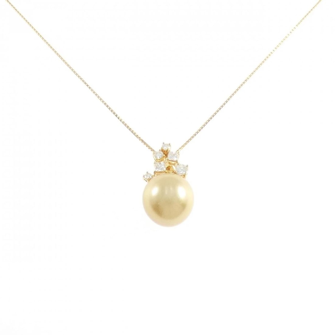 TASAKI WHITE BUTTERFLY PEARL NECKLACE: Tasaki White Butterfly Pearl Necklace Brand: TASAKI Type: Tasaki Necklace Material: 750 Yellow Gold, Main Stone/Creation White Butterfly Pearl 0.6" Color: Yellow Gold Size: Actual Size Pendant length
