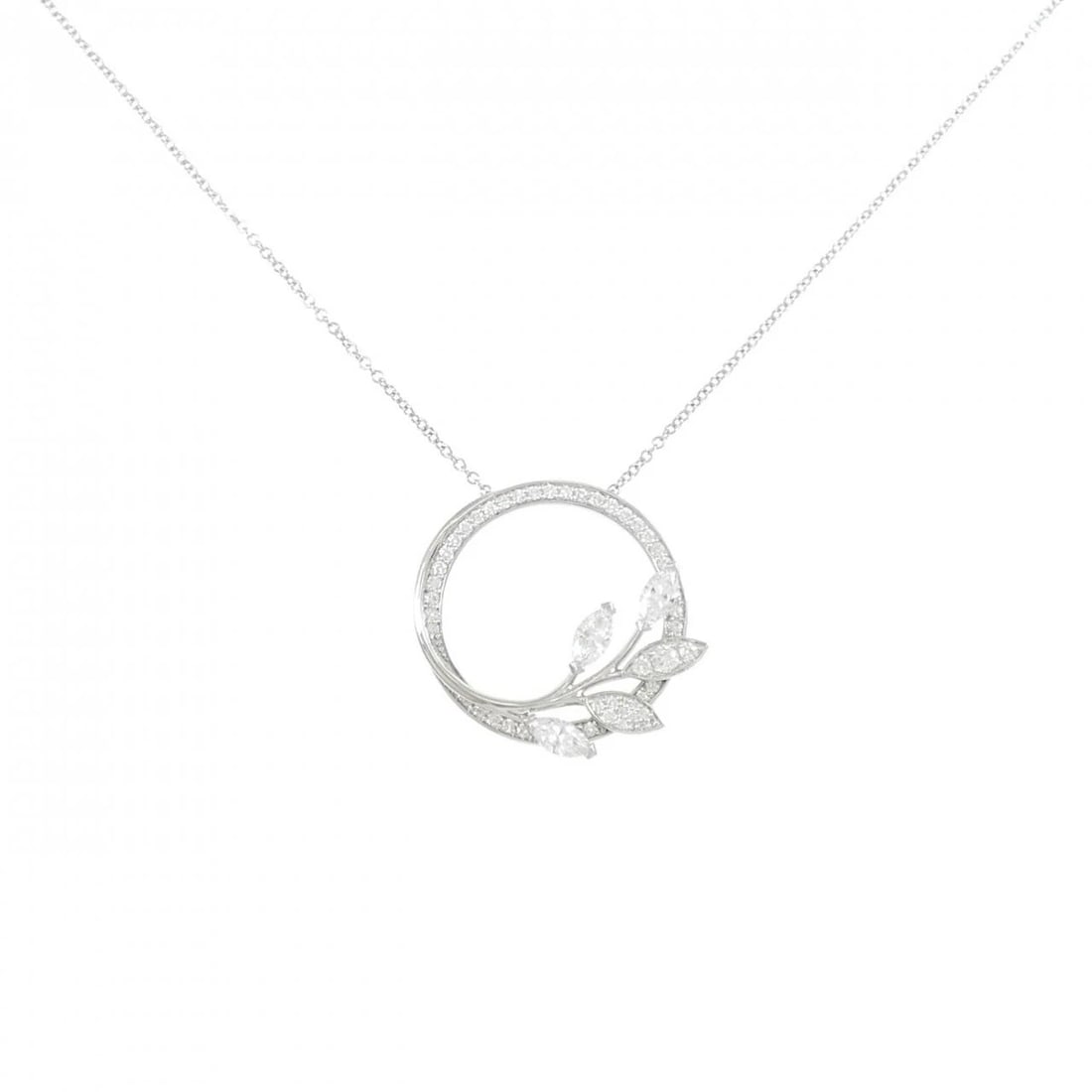 TIFFANY&CO. VINE CIRCLE LARGE NECKLACE: TIFFANY&Co. Vine Circle Large Necklace Brand: TIFFANY&Co. Type: TIFFANY&Co. Necklace Material: Platinum950, Main Stone/Creation Natural Color: Platinum Size: Actual Size Pendant length approx. x
