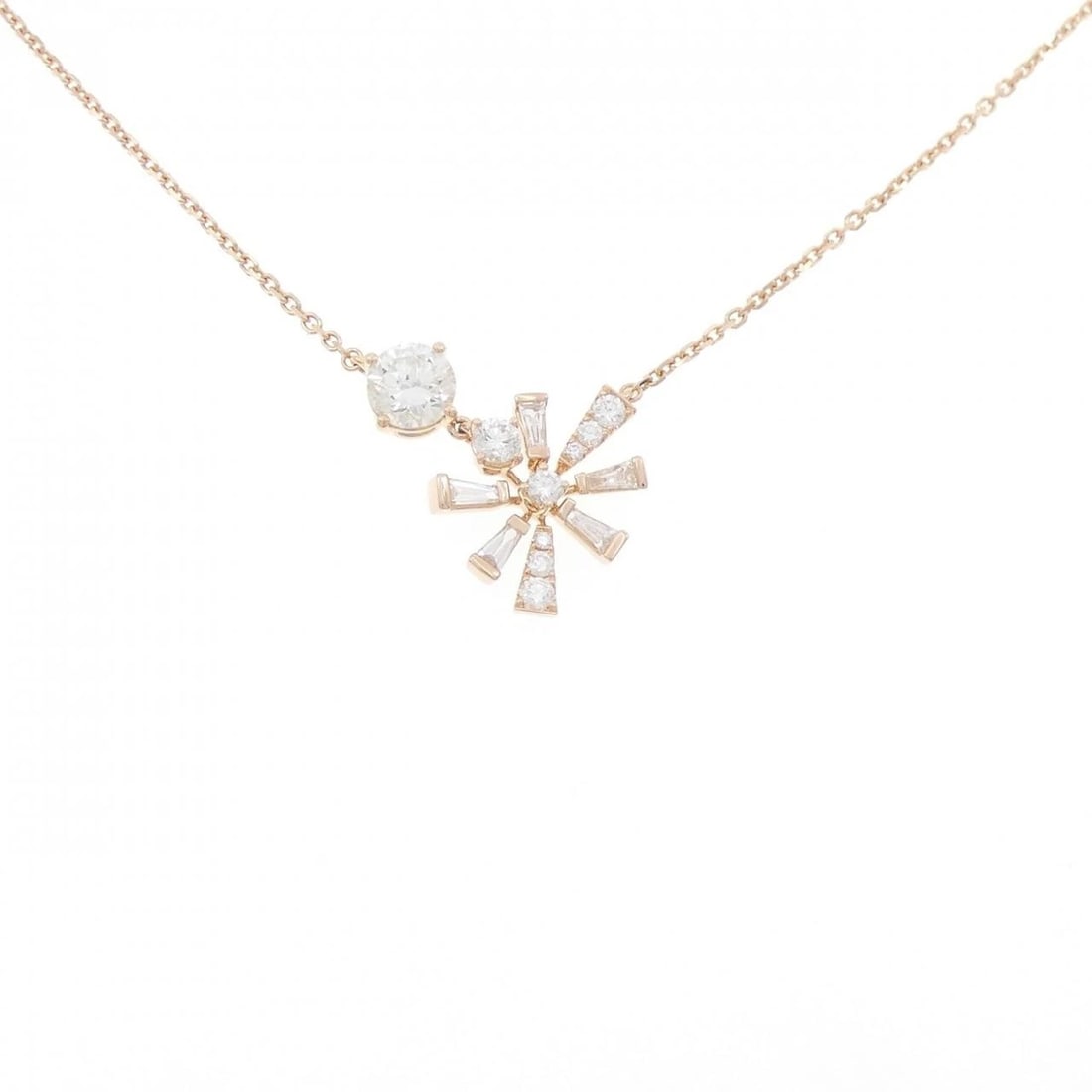 K18PG DIAMOND NECKLACE: K18PG Diamond Necklace Brand: Unbranded Type: Diamond Necklace Material: K18PG, Main Stone/Creation Natural Color: Pink Gold Size: Actual Size Pendant length approx. x width approx.: 19.6mmx20.2mm