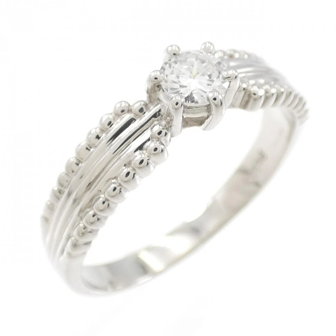 PT900 DIAMOND RING: PT900 Diamond Ring Brand: Unbranded Type: Diamond Ring Material: PT900, Main Stone/Creation Natural Color: Silver Size: US6 3/4 Accessories: None Accessories Notice: When purchasing pre-owned goods,