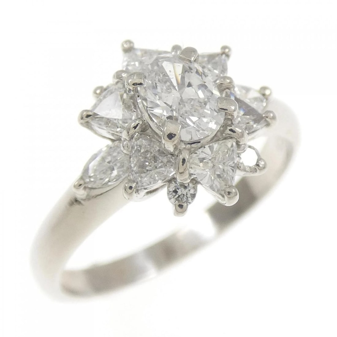 PT900 DIAMOND RING: PT900 Diamond Ring Brand: Unbranded Type: Diamond Ring Material: PT900, Main Stone/Creation Natural Color: Silver Size: US6 Accessories: None Accessories Notice: When purchasing pre-owned goods,