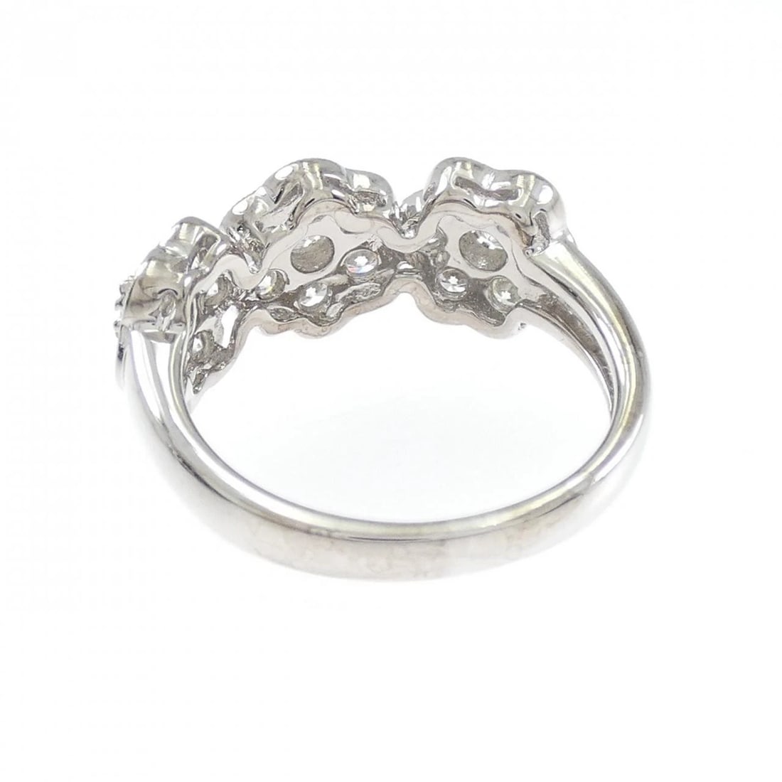 K18WG FLOWER DIAMOND RING - 2