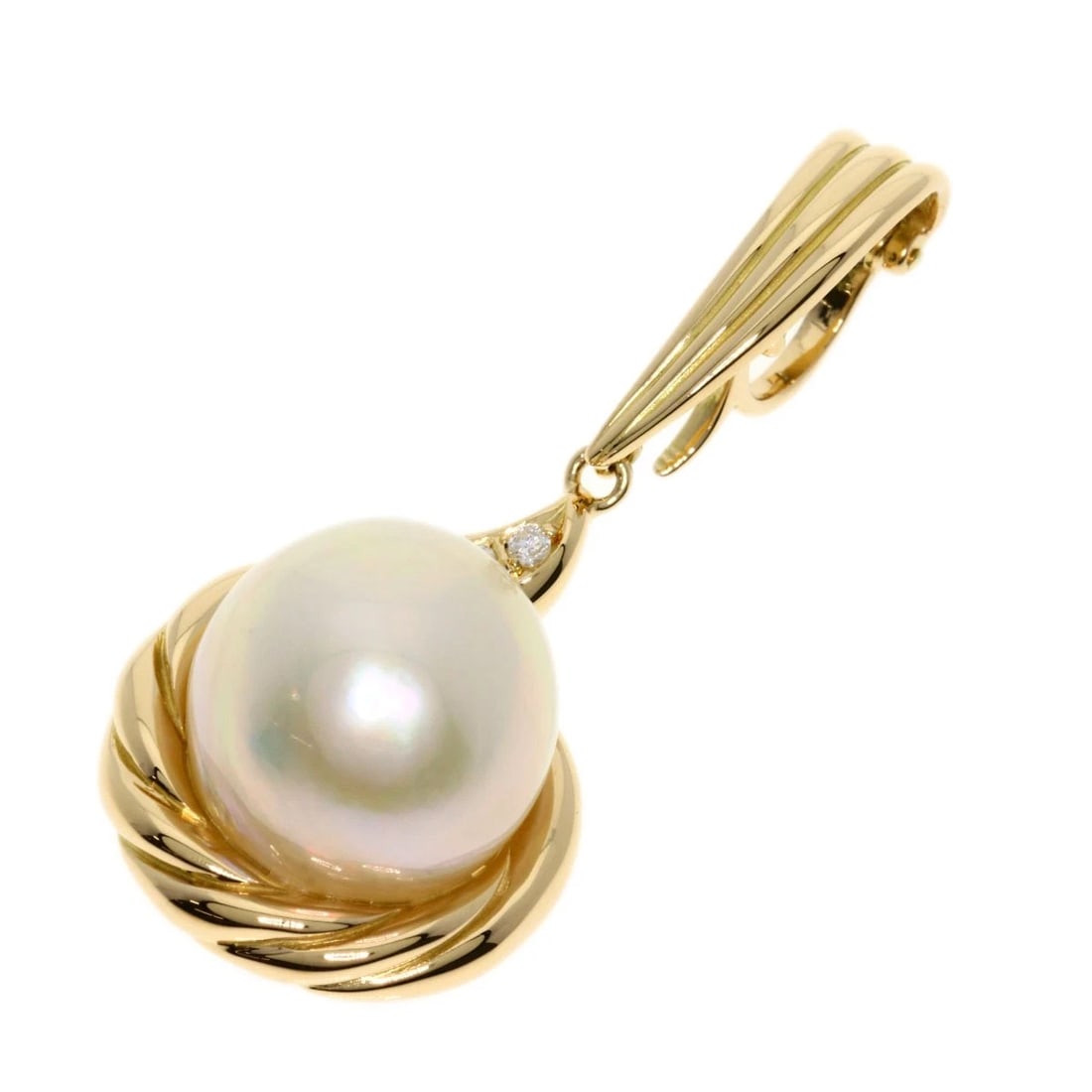 TASAKI PEARL PEARL DIAMOND PENDANT TOP: TASAKI Pearl Pearl Diamond Pendant top Brand: TASAKI Type: Pendant top Material: K18 Yellow Gold, Color: Exterior Color Gold Size: Stone Size:0.5inch/12.2-12.4mm Top Size:1.5inch/37.8x16.3x13.7mm