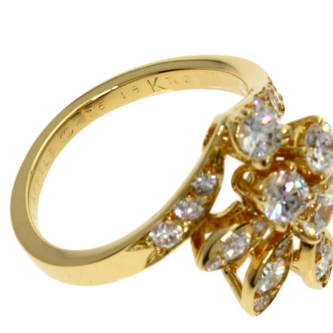 VAN CLEEF & ARPELS DIAMOND RING - 6
