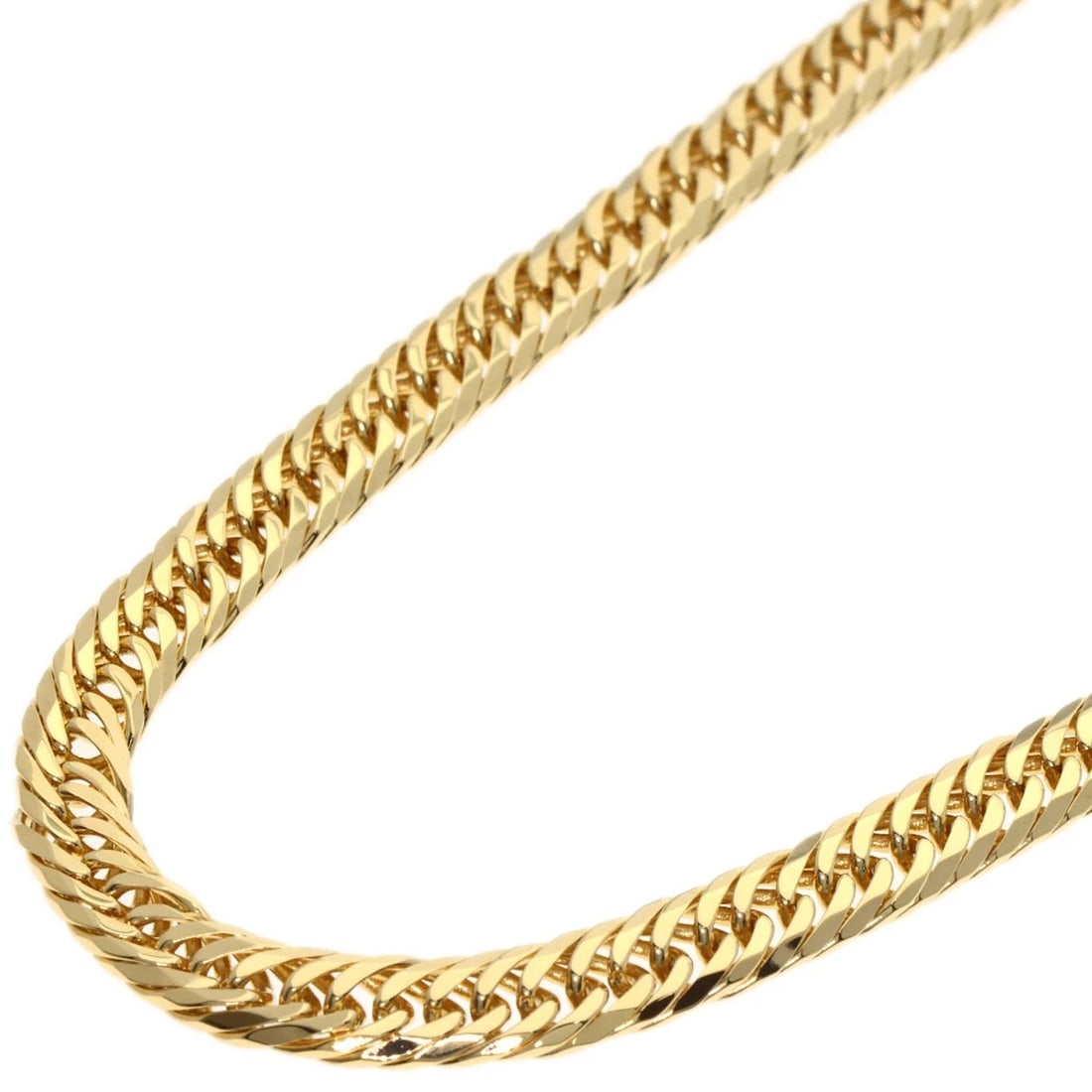 CURB CHAIN KIHEI 8-SIDED W NECKLACE: Curb chain Kihei 8-sided W Necklace Brand: None Type: Necklace Material: K18 Yellow Gold, Color: Exterior Color Gold Size: Chain Length:15.7inch/40cm Chain Width:1.7inch/4.3mm Accessories: None