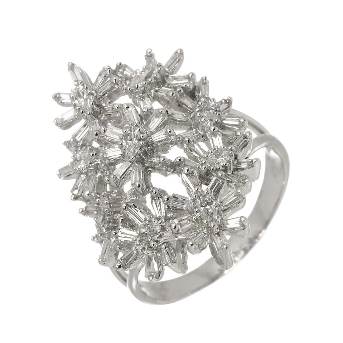 DIAMONDRING 18K K18 WG: DiamondRing 18K K18 WG Brand: Unbranded Type: Ring Material: 750 White Gold, Main Stone/Creation Natural Color: White Gold Size: 8.25 (US) Accessories: None Accessories Notice: When purcha