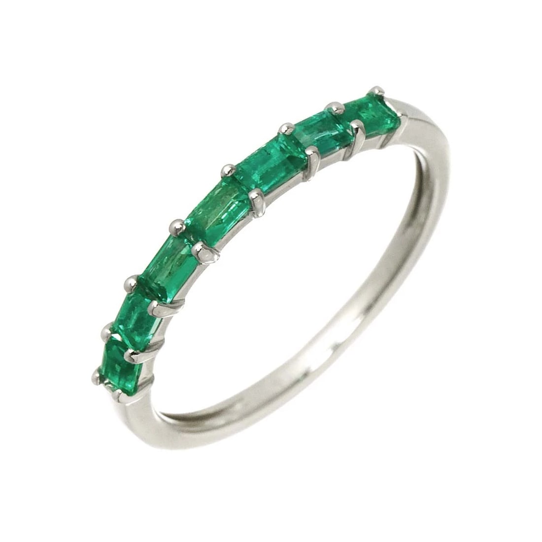 EMERALDRING PT PLATINUM: EmeraldRing Pt Platinum Brand: Unbranded Type: Ring Material: Platinum, Main Stone/Creation Emerald Color: Platinum Size: 6.25-6.5 Accessories: None Accessories Notice: When purchasing pre
