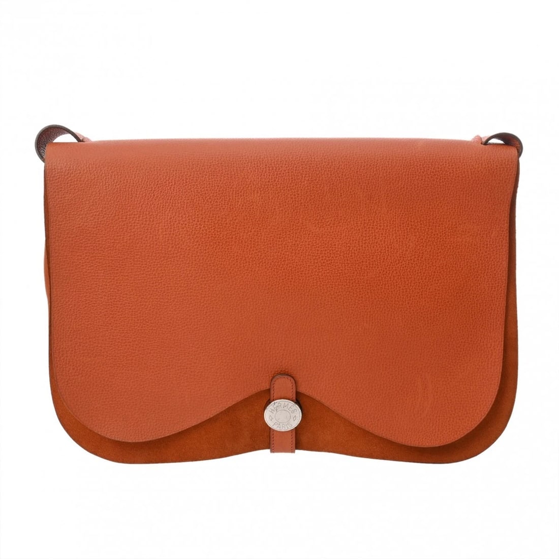 HERMES COLORADO GMCHEVRON ORANGE SHOULDER BAG: HERMES Colorado GMchevron Orange Shoulder Bag Brand: HERMES Type: Shoulder Bag Material: leather/Towal chevron Color: Orange Size: H:about 10.2inch W:about 15.0inch (maximum) D:about 3.9inch Acces