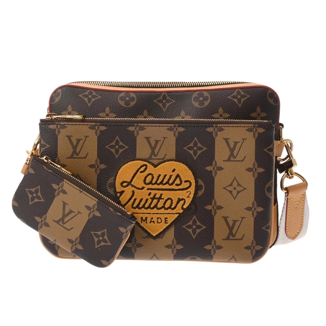 LOUIS VUITTON LVXNIGO TRIO MESSENGER MONOGRAM STRIPE: LOUIS VUITTON LVxNIGO Trio Messenger Monogram stripe Brand: LOUIS VUITTON Type: Shoulder Bag Material: Monogram canvas Color: Brown Size: H:about 7.1inch W:about 9.8inch D:about 1.8inch Accessorie