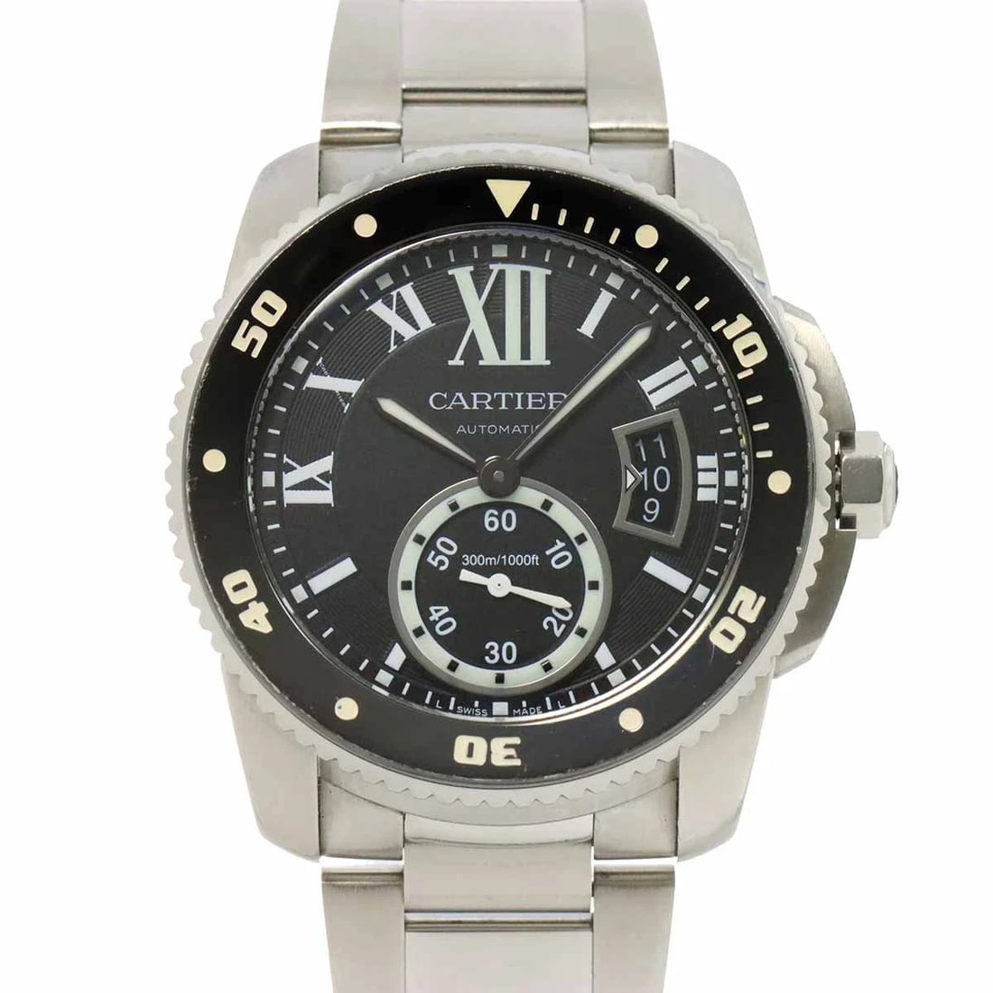 CARTIER CALIBRE DATE BLACK DIAL WATCH: Cartier Calibre Date Black Dial Watch Brand: Cartier Type: Wristwatch Material: Case:Stainless steel Bracelet:Stainless steel Color: Dial color black Size: CaseSize Length 49mm(included lag) CaseSize