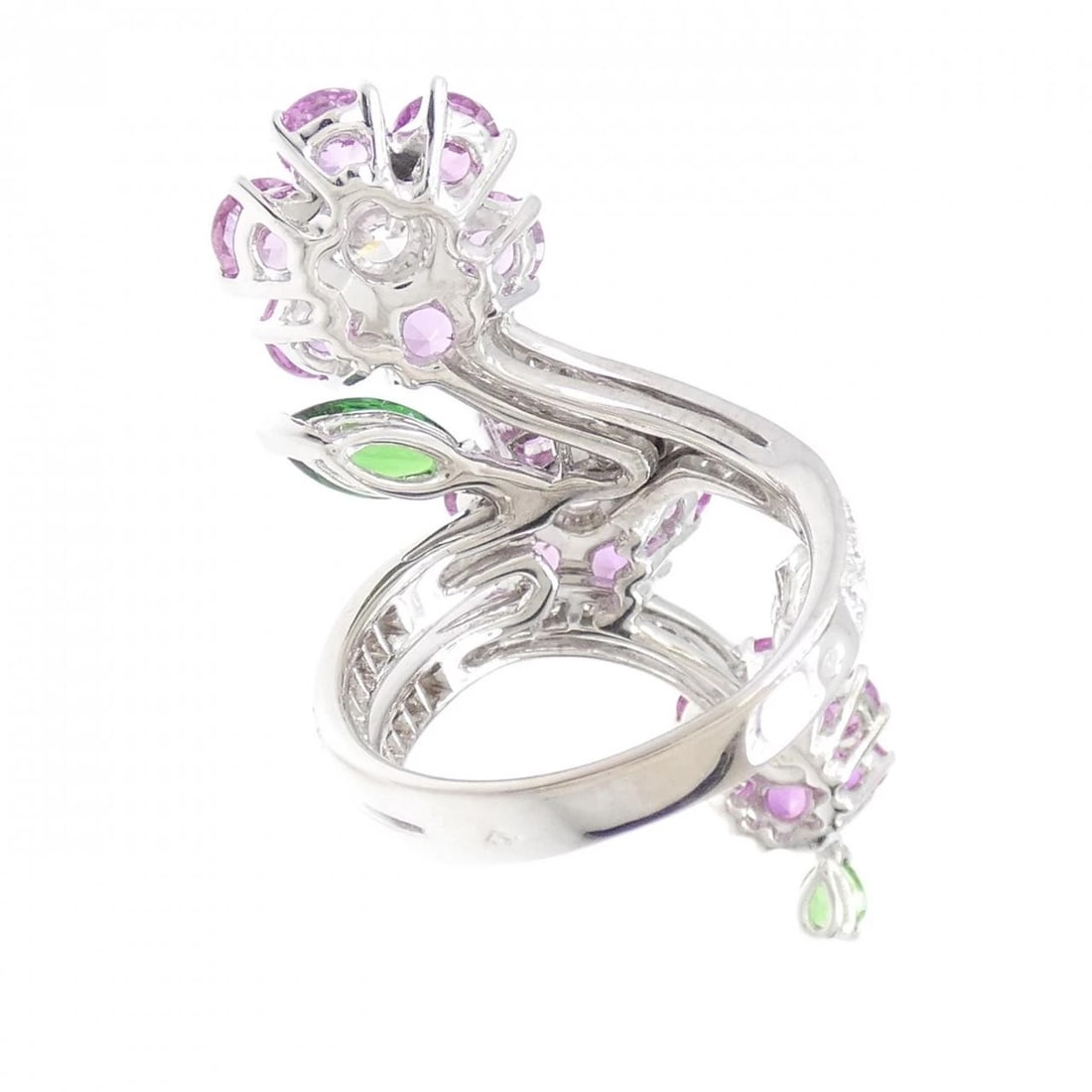 VAN CLEEF & ARPELS BRODERIE RING - 3