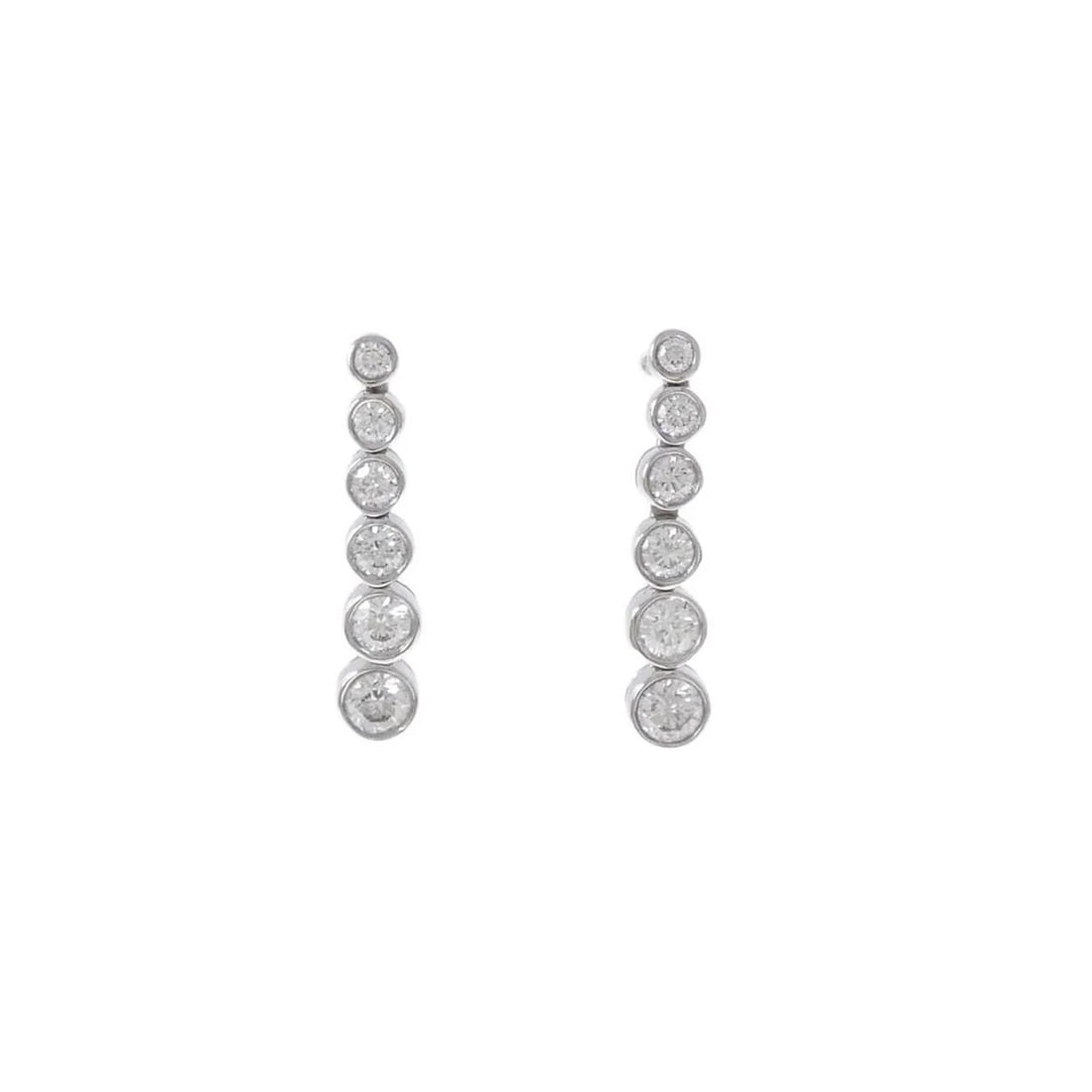 TIFFANY&CO. JAZZ GRADUATED PIERCE: TIFFANY&Co. Jazz Graduated Pierce Brand: TIFFANY&Co. Type: TIFFANY&Co. Pierce/Earring Material: Platinum950, Color: none Size: Actual Size Approximate dimensions: 22.8mm (height) x 4.7mm (width) A