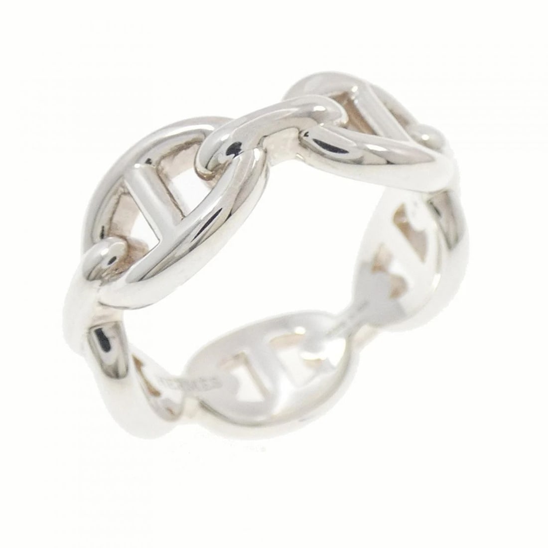 HERMES CHAINE D'ANCRE ENCHAINE RING: Hermes Chaine d'Ancre Enchaine Ring Brand: HERMES Type: Hermes Ring Material: 925Silver, Color: Silver Size: US7 Accessories: None Accessories Notice: When purchasing pre-owned goods, please refer to