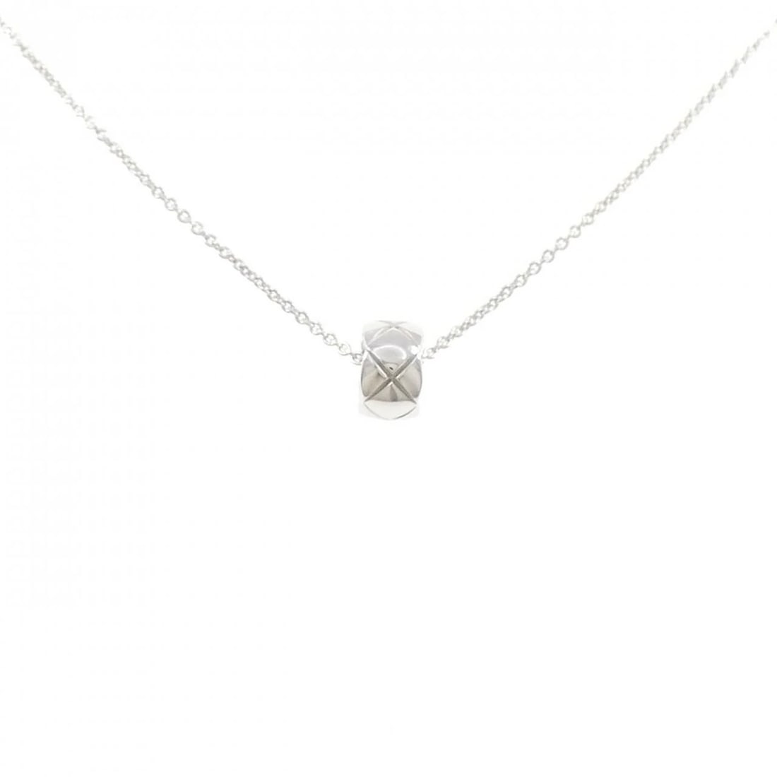 CHANEL COCO CRUSH NECKLACE: Chanel Coco Crush Necklace Brand: CHANEL Type: Chanel Necklace Material: 750 white gold, Color: white gold Size: 43-52cm,Actual Size Pendant length approx. x width approx.: 7.8mmx4.8mm Chain maximum w
