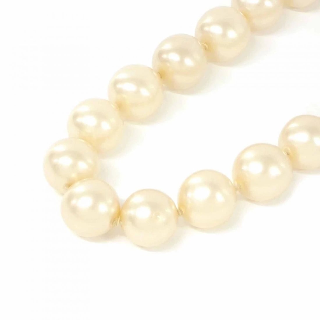 CHANEL NECKLACE: Chanel Necklace Brand: CHANEL Type: Chanel Necklace Material: Fake pearl, Color: none Size: Length: 40-42.5cm Motif width x height: 2cmx2cm Accessories: None Accessories Notice: When purchasing