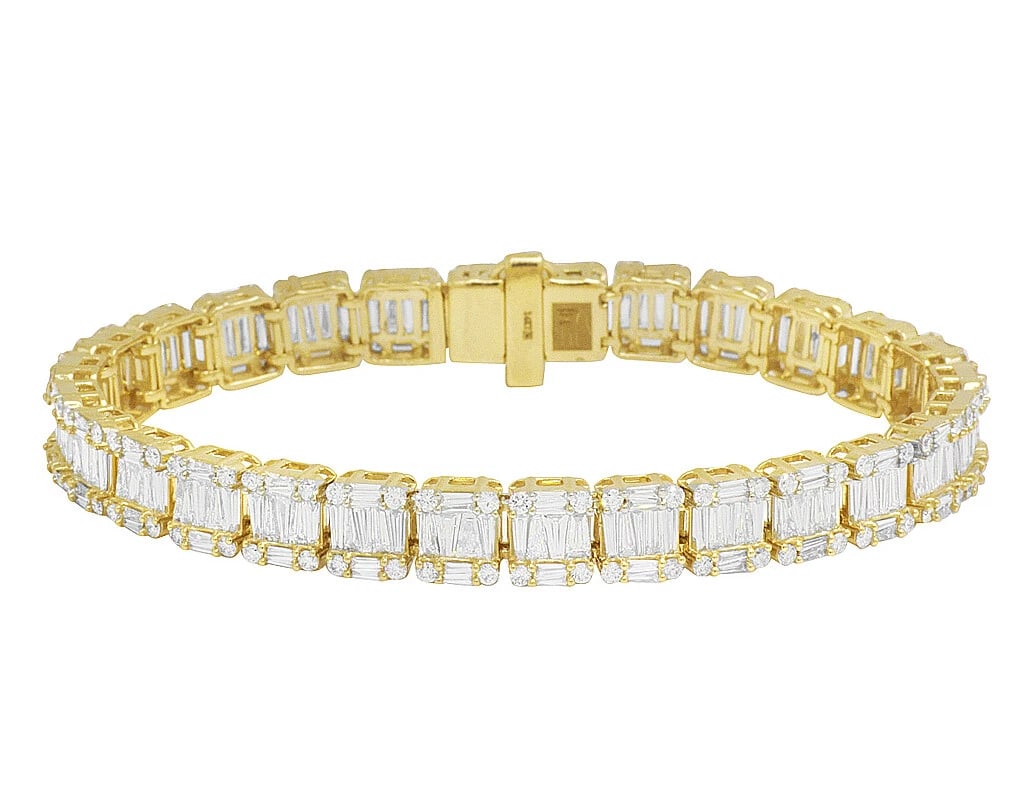 10K YELLOW GOLD DIAMOND BAGUETTE BRACELET: 10K Yellow Gold Diamond Baguette Bracelet Brand: None Type: Bracelet Material: 10K Yellow Gold, Main Stone/Creation Natural Color: Yellow Gold Size: Dimension(s) 8mm 8" Accessories: None A