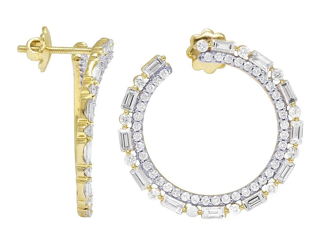 LADIES 14K YELLOW GOLD 2 ROW DIAMOND BAGUETTE FLAT HOOP EARRINGS: Ladies 14K Yellow Gold 2 Row Diamond Baguette Flat Hoop Earrings Brand: None Type: Earrings Material: 14K Yellow Gold, Main Stone/Creation Natural Color: Yellow Gold Size: Dimension 0.8" Accessori