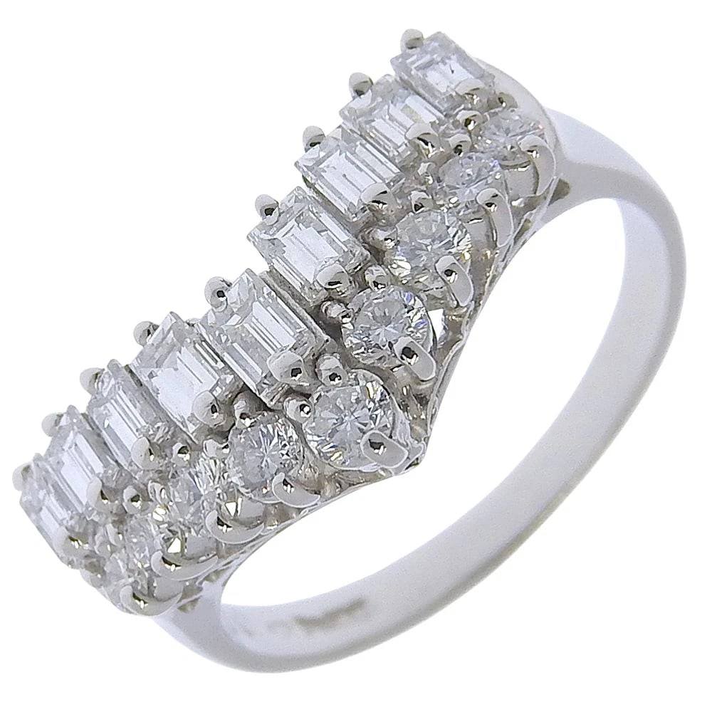 V CHARACTER RING PT900PLATINUM: V character Ring Pt900Platinum Brand: no brand Type: Ring Material: Pt900Platinum, Color: Silver Size: 6.2US Accessories: None Accessories Notice: When purchasing pre-owned goods, please refer to the