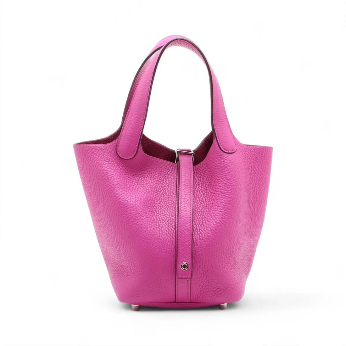 HERMES PICOTIN LOCK 18 PM TAURILLON CLEMENCE: Hermes Picotin Lock 18 PM Taurillon Clemence Brand: Hermès Type: Hand bag Material: Taurillon Clemence Color: Magnolia Size: Height:7.3inch Length:7.1inch Depth:5.1inch Handle height:4.9inch Acces