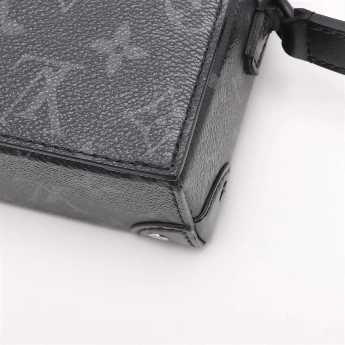 LOUIS VUITTON MONOGRAM ECLIPSE STEAMER WEARABLE WALLET - 8