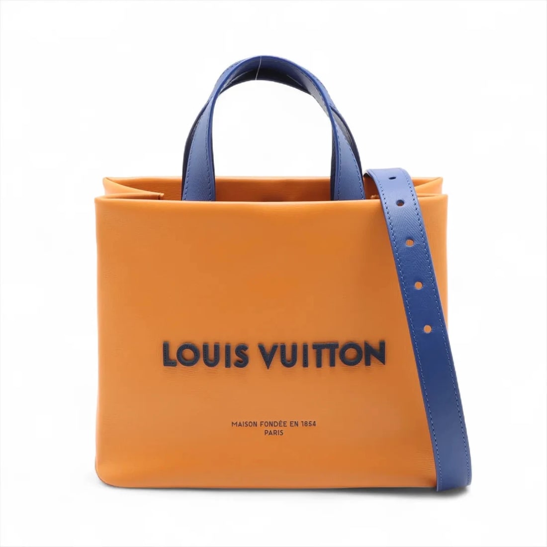 LOUIS VUITTON LV PACKAGING SHOPPER TOTE MINI ORANGE: Louis Vuitton LV packaging Shopper tote mini Orange Brand: Louis Vuitton Type: Hand bag Material: none Color: Orange Size: Height:8.1inch Length:9.8inch Depth:4.5inch Handle height:3.5inch