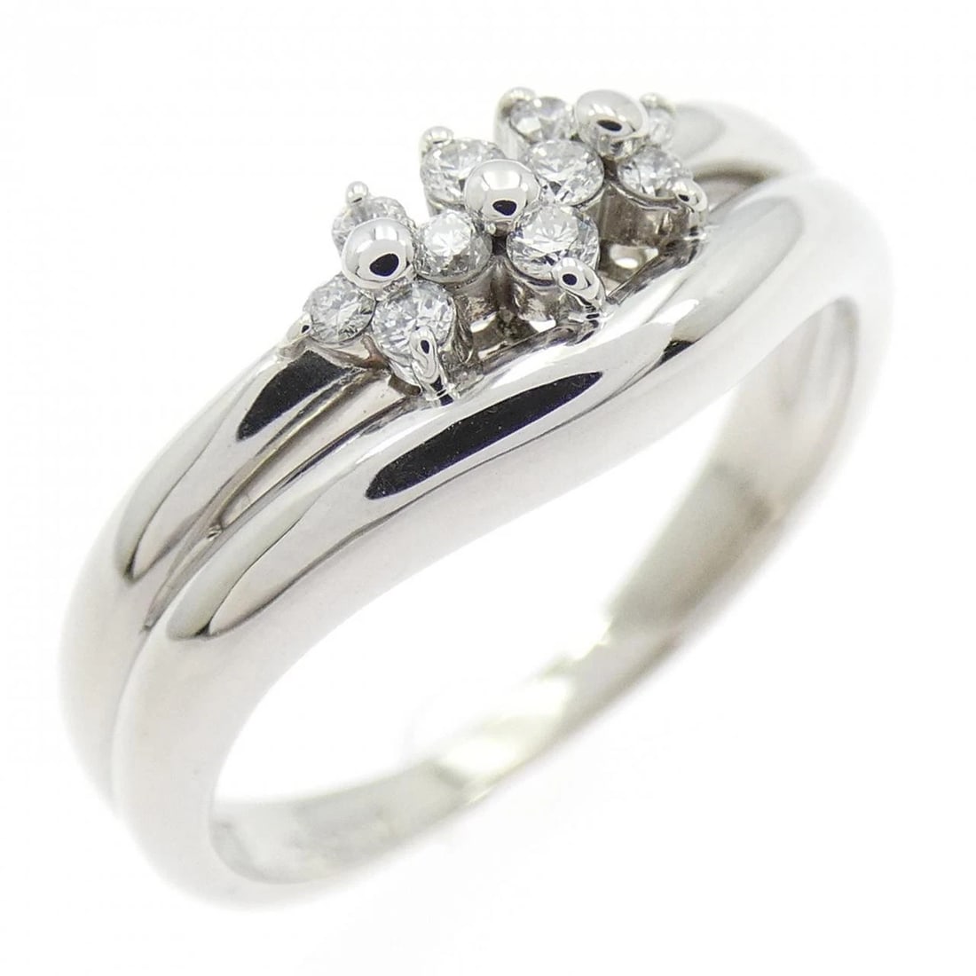 PT900 DIAMOND RING: PT900 Diamond Ring Brand: Unbranded Type: Diamond Ring Material: PT900, Main Stone/Creation Natural Color: Silver Size: US5 1/4 Accessories: None Accessories Notice: When purchasing pre-owned goods,