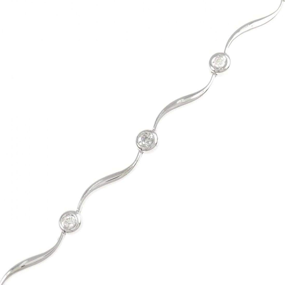 K18WG DIAMOND BRACELET: K18WG Diamond Bracelet Brand: Unbranded Type: Diamond Bracelet Material: K18WG, Main Stone/Creation Natural Color: White Gold Size: Actual Size Max width approx: 3.9mm 17cm Accessories: None