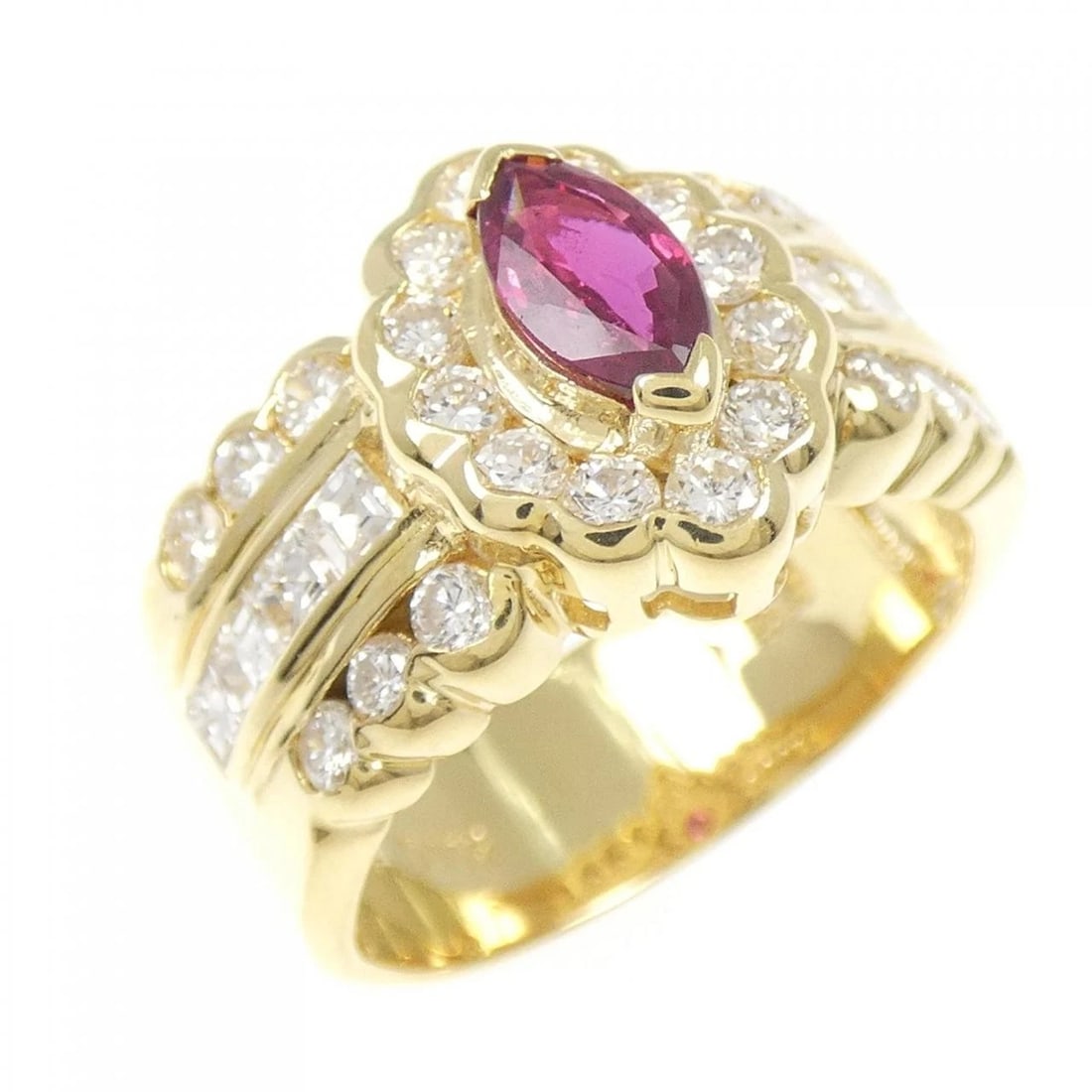 18K YELLOW GOLD RUBY RING: 18K Yellow Gold Ruby Ring Brand: Unbranded Type: Ruby Ring Material: K18YG, Main Stone/Creation RubySecondary Stone Diamond Color: Yellow Gold Size: US6 1/4 Accessories: None Accessories Notice: When