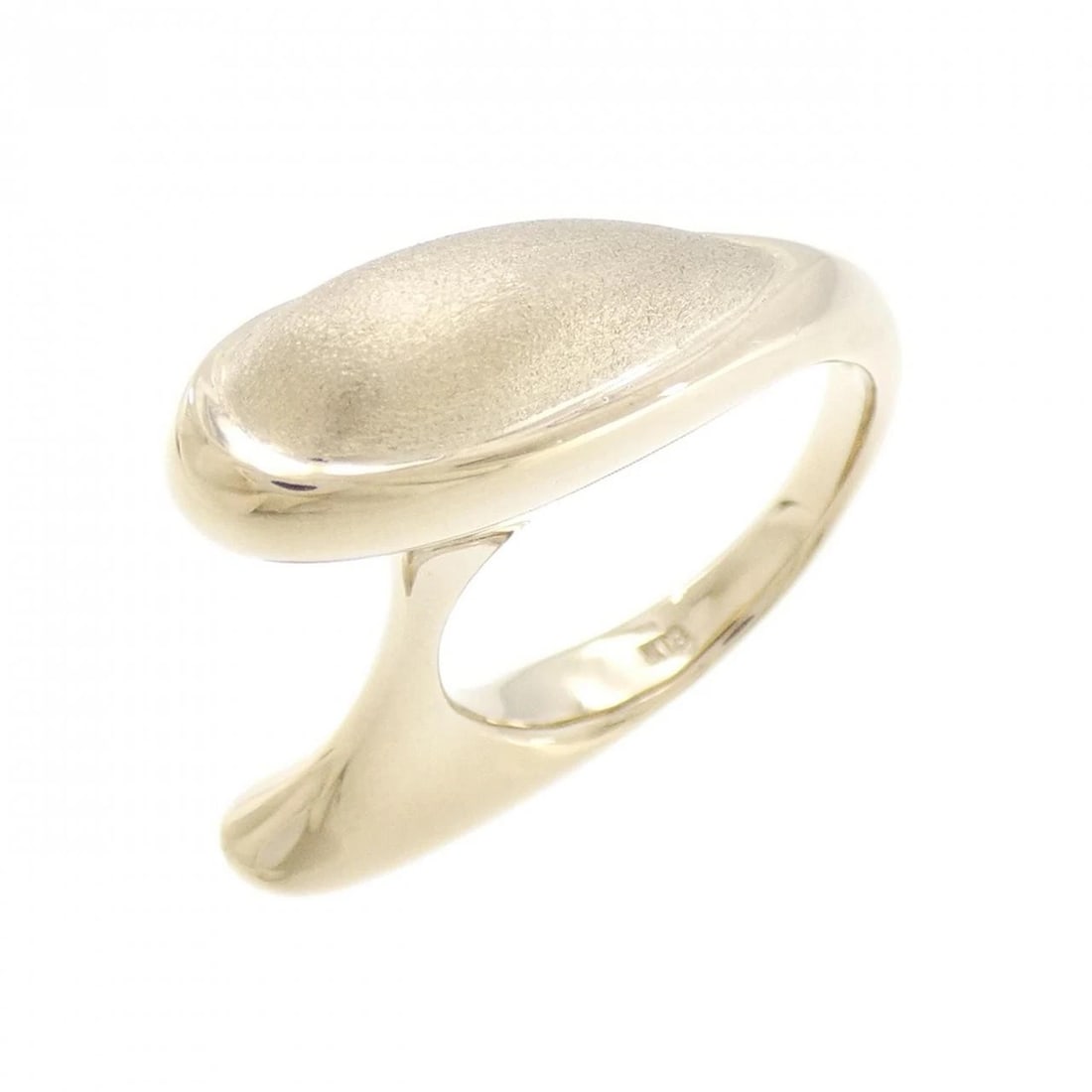 K18BG RING: K18BG Ring Brand: Unbranded Type: Ring Material: K18BG, Color: Black Gold Size: US6 1/4 Accessories: None Accessories Notice: When purchasing pre-owned goods, please refer to the photos of