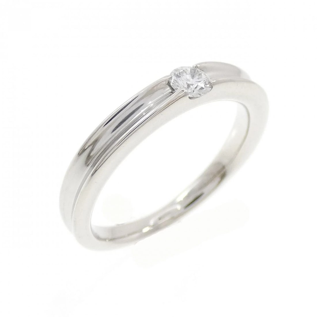 PT900 DIAMOND RING: PT900 Diamond Ring Brand: Unbranded Type: Diamond Ring Material: PT900, Main Stone/Creation Natural Color: Silver Size: US5 1/4 Accessories: None Accessories Notice: When purchasing pre-owned goods,