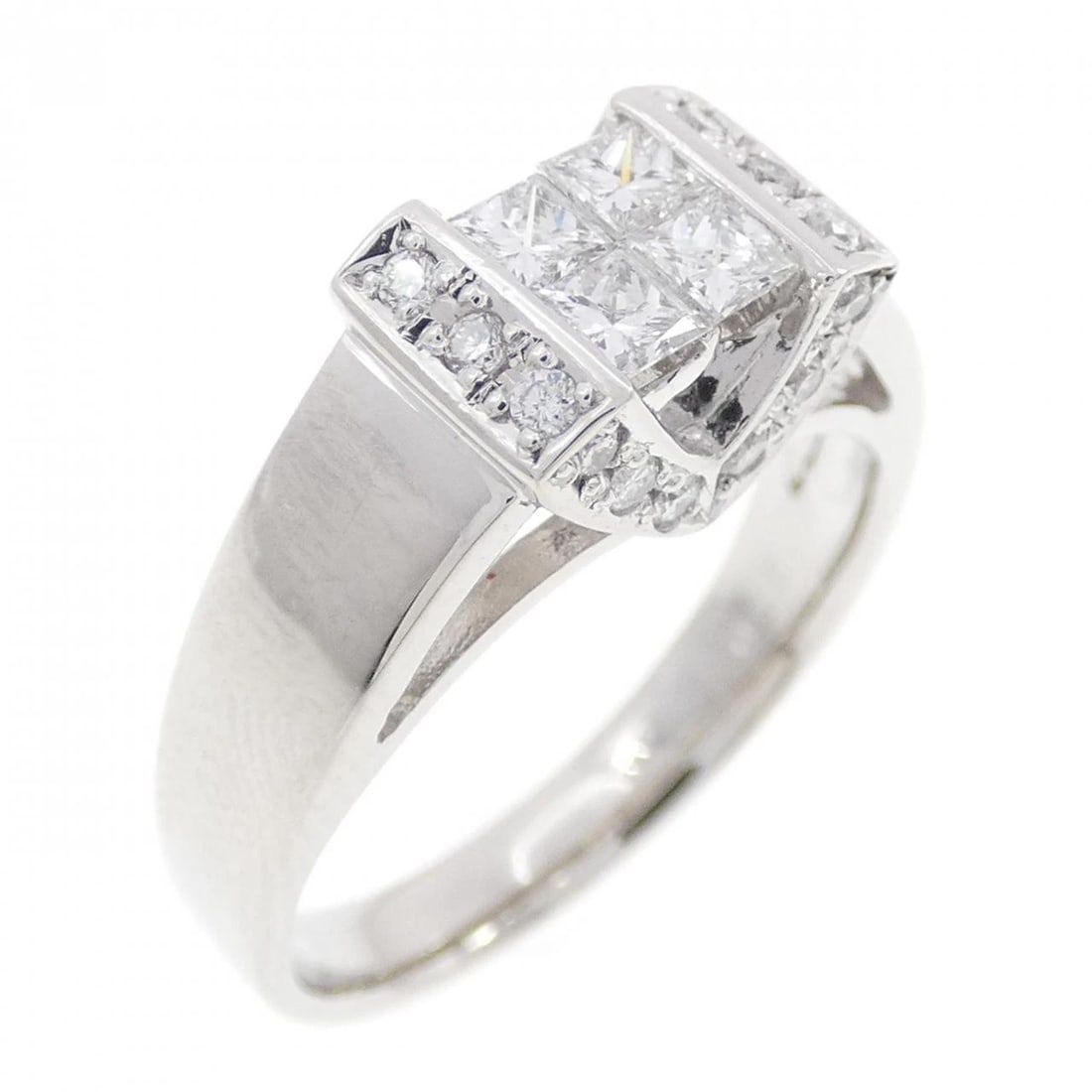 PT DIAMOND RING: PT Diamond Ring Brand: Unbranded Type: Diamond Ring Material: PT, Main Stone/Creation Natural Color: Silver Size: US5 3/4 Accessories: None Accessories Notice: When purchasing pre-owned goods, please