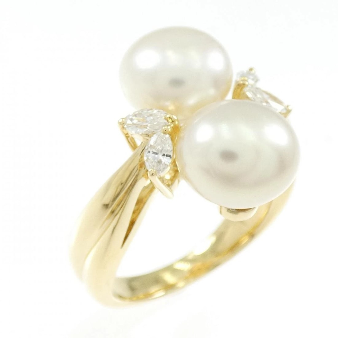 K18YG WHITE BUTTERFLY PEARL RING: K18YG White Butterfly Pearl Ring Brand: Unbranded Type: White Butterfly Pearl Ring Material: K18YG, Main Stone/Creation White Butterfly PearlSecondary Stone Diamond Color: Yellow gold Size: US6 1/4