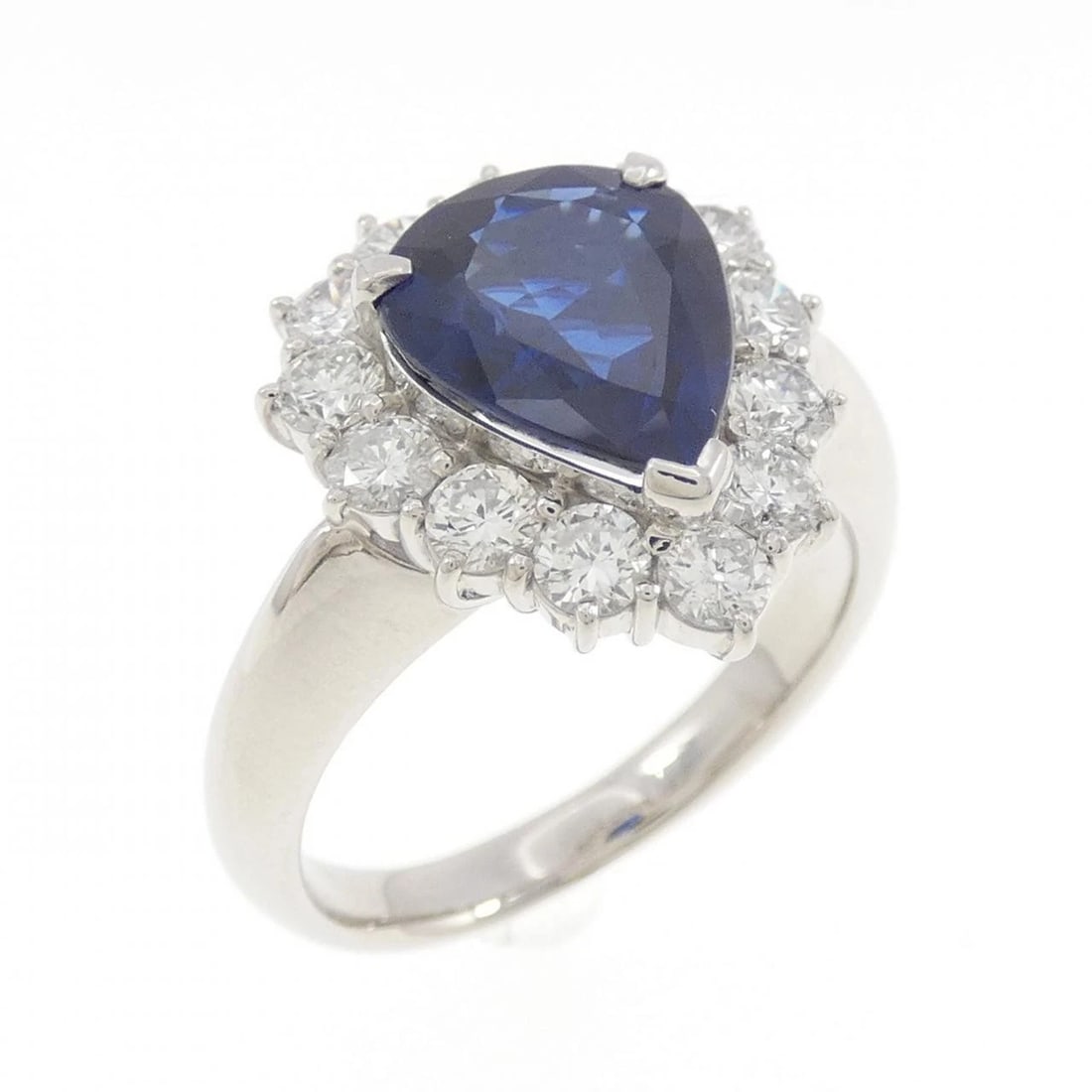 PT900 SAPPHIRE RING: PT900 Sapphire Ring Brand: Unbranded Type: Sapphire Ring Material: PT900, Main Stone/Creation SapphireSecondary Stone Diamond Color: Silver Size: US6 1/2 Accessories: None Accessories Notice: When