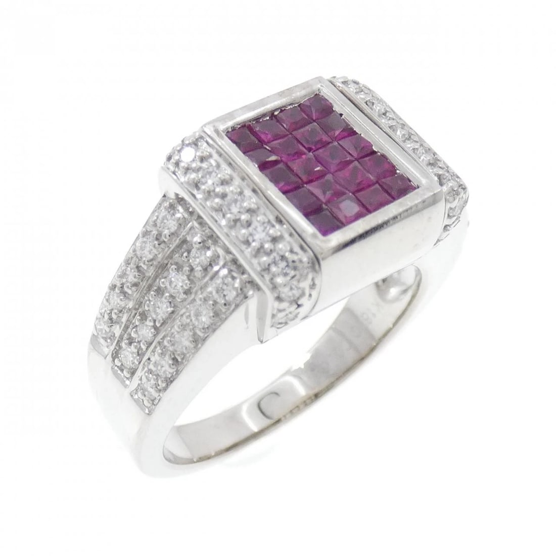 K18WG RUBY RING: K18WG Ruby Ring Brand: Unbranded Type: Ruby Ring Material: K18WG, Main Stone/Creation Ruby Secondary Stone Diamond Color: White gold Size: US6 1/4 Accessories: None Accessories Notice: Whe