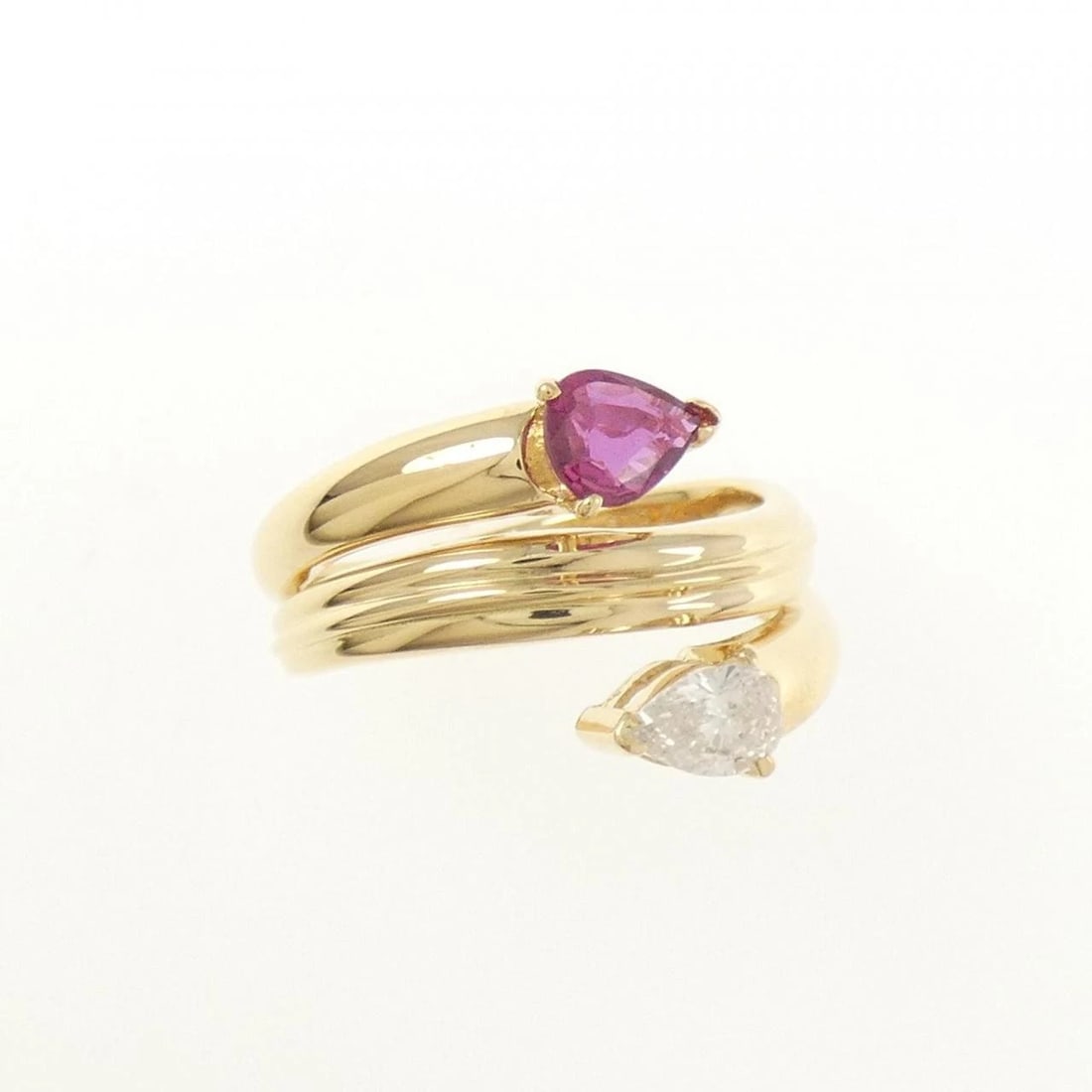 18K YELLOW GOLD RUBY RING (1 of 2)