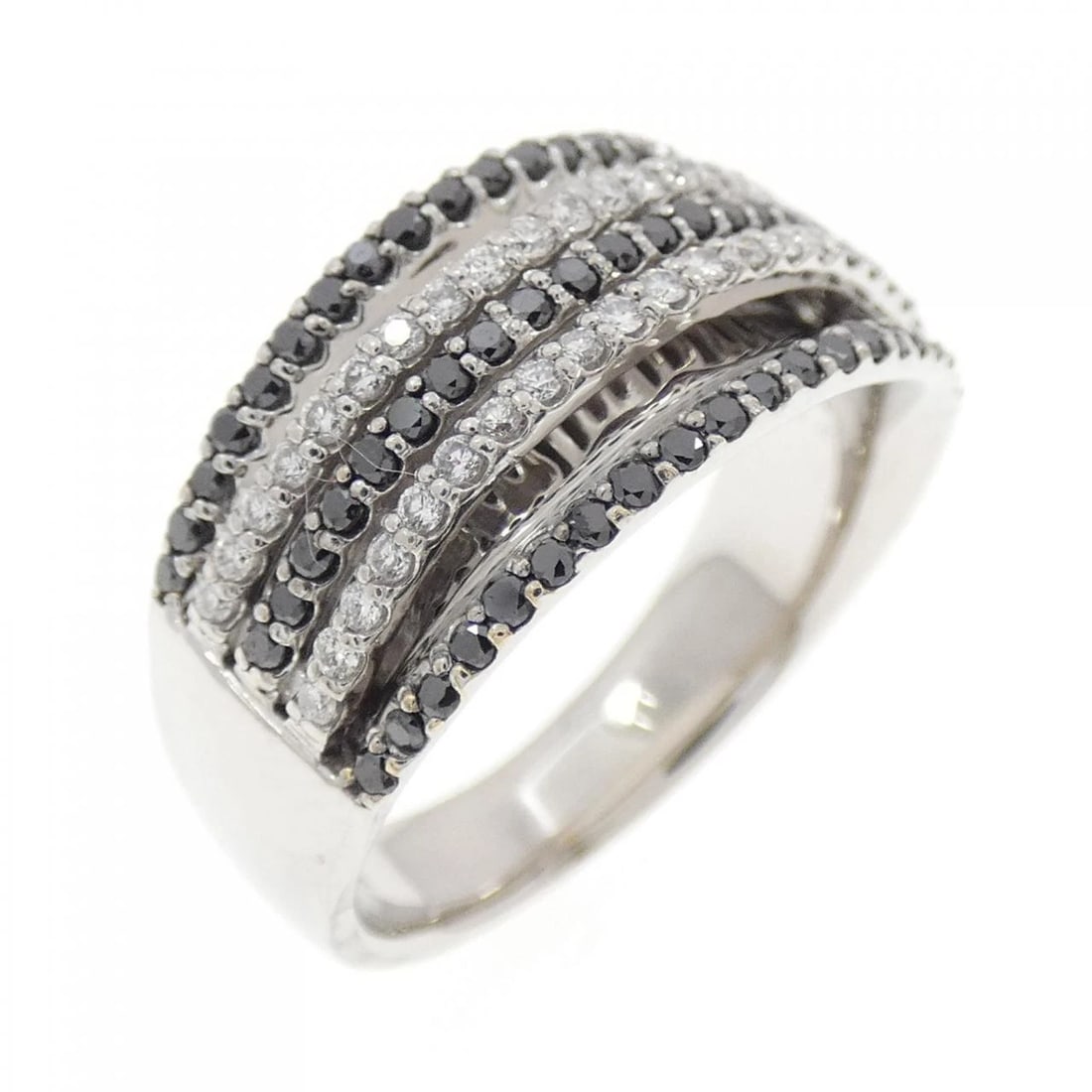 K18WG DIAMOND RING: K18WG Diamond Ring Brand: Unbranded Type: Diamond Ring Material: K18WG, Main Stone/Creation Natural Color: White gold Size: US6 1/4 Accessories: None Accessories Notice: When purchasing pr