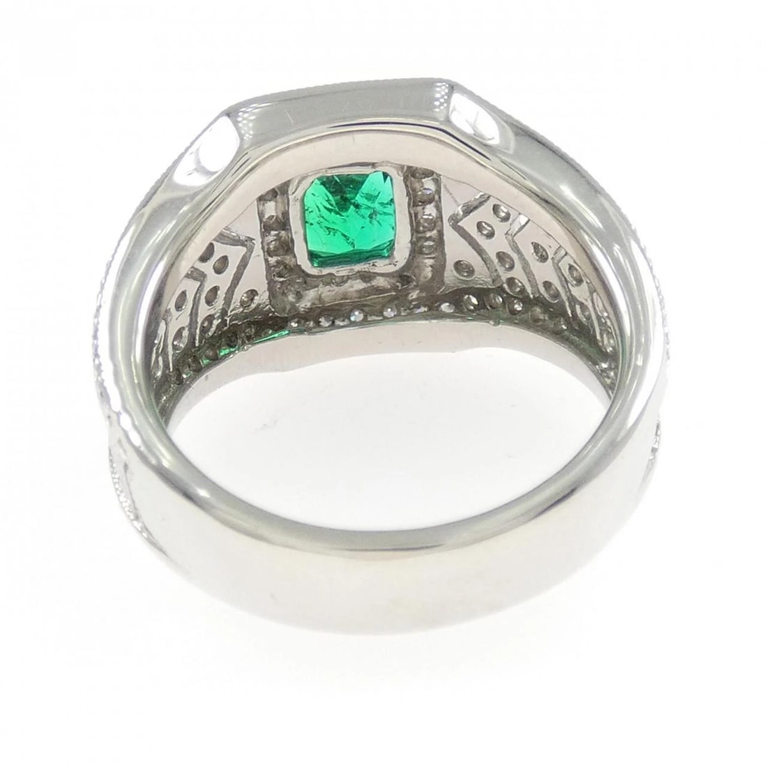 PT900 EMERALD RING - 3