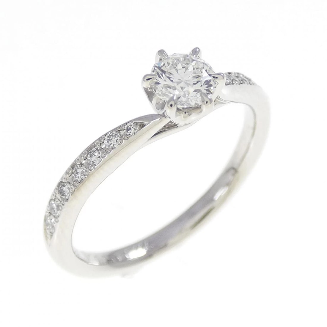 PT950 DIAMOND RING: PT950 Diamond Ring Brand: Unbranded Type: Ring Material: PT950, Main Stone/Creation Natural Color: Silver Size: US5 1/4 Accessories: None Accessories Notice: When purchasing pre-owned goods, please