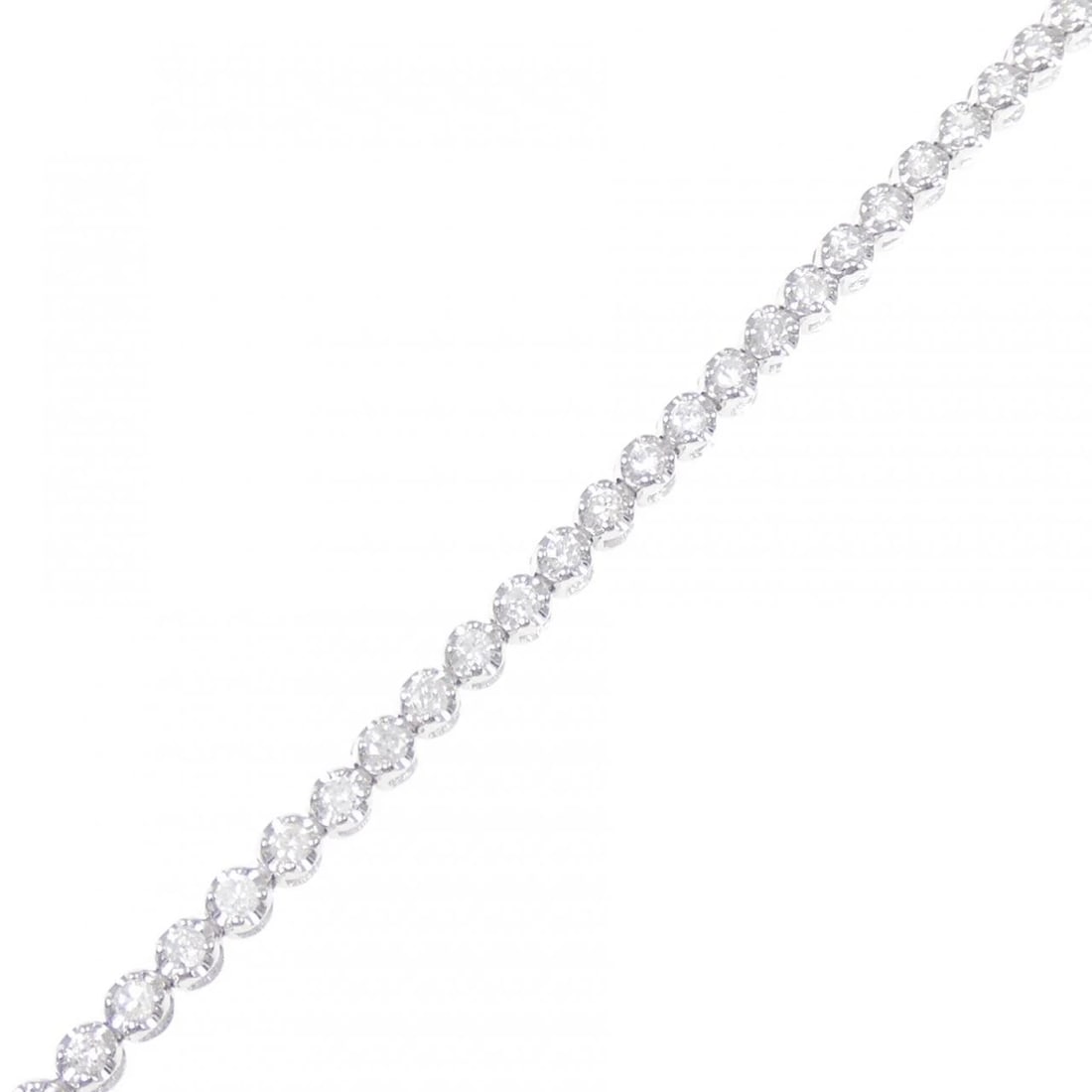K18WG DIAMOND BRACELET: K18WG Diamond Bracelet Brand: Unbranded Type: Diamond Bracelet Material: K18WG, Main Stone/Creation Natural Color: White gold Size: Actual Size Max width approx: 2.5mm 16cm Accessories: None