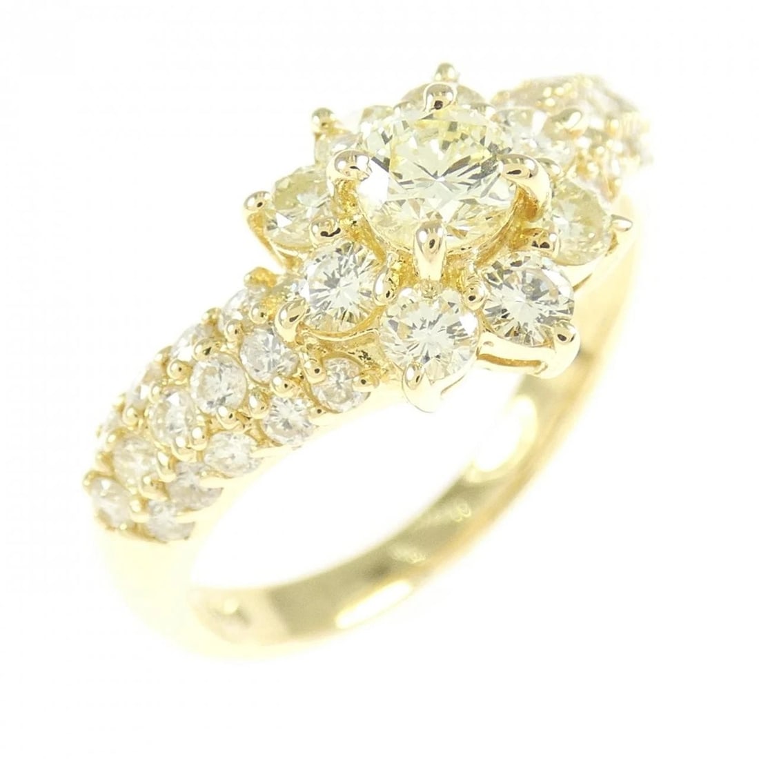 K18YG FLOWER DIAMOND RING: K18YG Flower Diamond Ring Brand: Unbranded Type: Diamond Ring Material: K18YG, Main Stone/Creation Natural Color: Yellow gold Size: US6 1/2 Accessories: None Accessories Notice: When purchasing