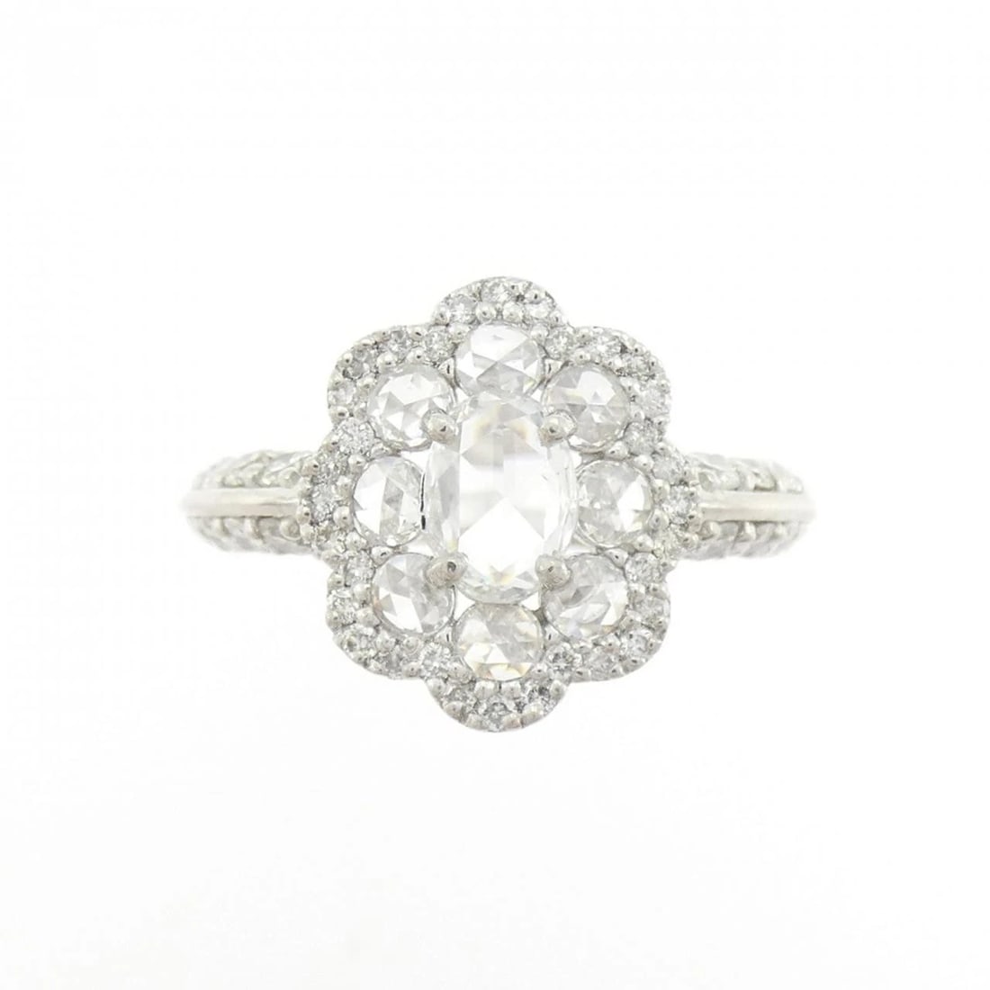 PT900 DIAMOND RING (1 of 2)