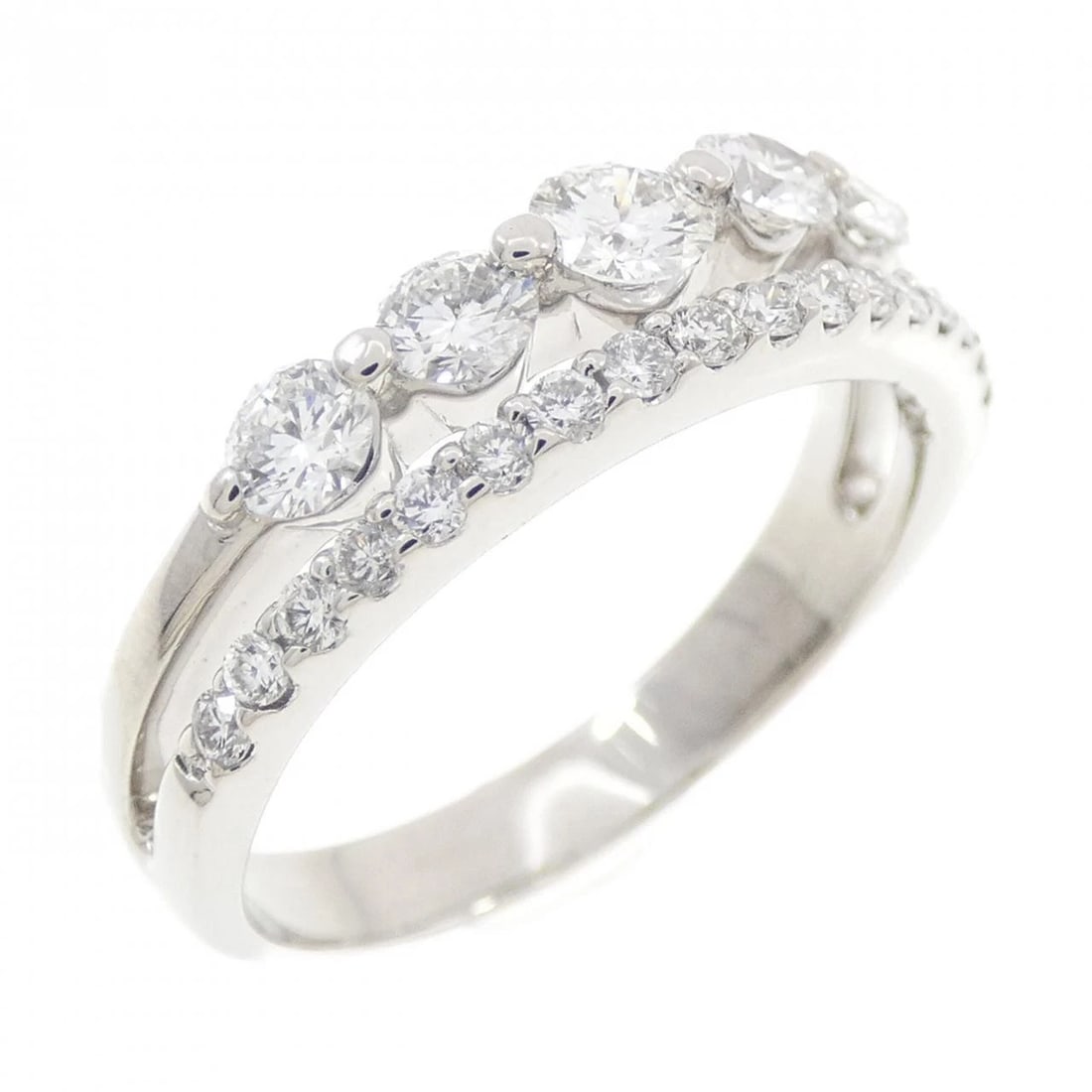 PT900 DIAMOND RING: PT900 Diamond Ring Brand: Unbranded Type: Diamond Ring Material: PT900, Main Stone/Creation Natural Color: silver Size: US6 3/4 Accessories: None Accessories Notice: When purchasing pre-ow