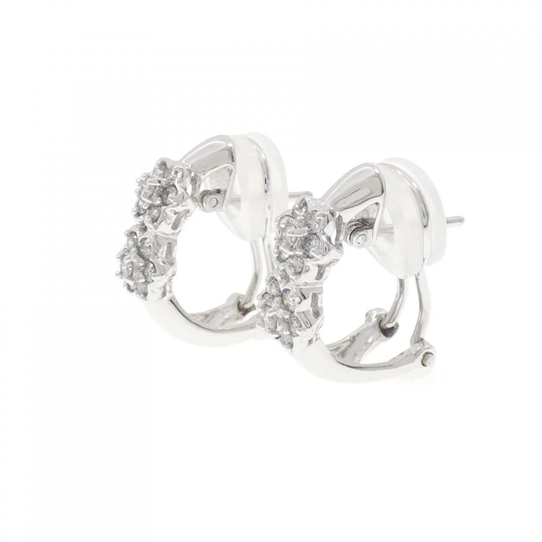 PT900/K18WG FLOWER DIAMOND PIERCE/EARRING: PT900/K18WG Flower Diamond Pierce/Earring Brand: Unbranded Type: Diamond Pierce/Earring Material: PT900/K18WG, Main Stone/Creation Natural Color: WG,Silver Size: Actual Size Approx. height x width: