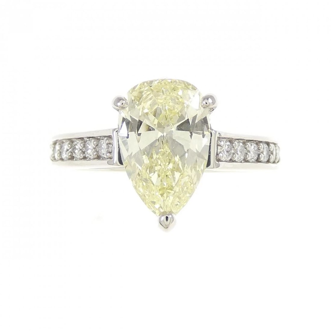 PT900 DIAMOND RING: PT900 Diamond Ring Brand: Unbranded Type: Ring With Certificate Material: PT900, Main Stone/Creation Natural Color: silver Size: US6 Accessories: None Accessories Notice: When purchasing p