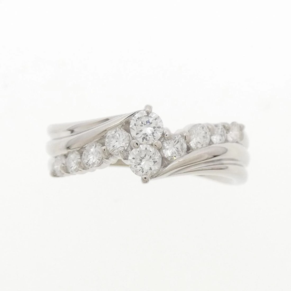 PT900 DIAMOND RING: PT900 Diamond Ring Brand: Unbranded Type: Diamond Ring Material: PT900, Main Stone/Creation Natural Color: silver Size: US7 Accessories: None Accessories Notice: When purchasing pre-owned goods,
