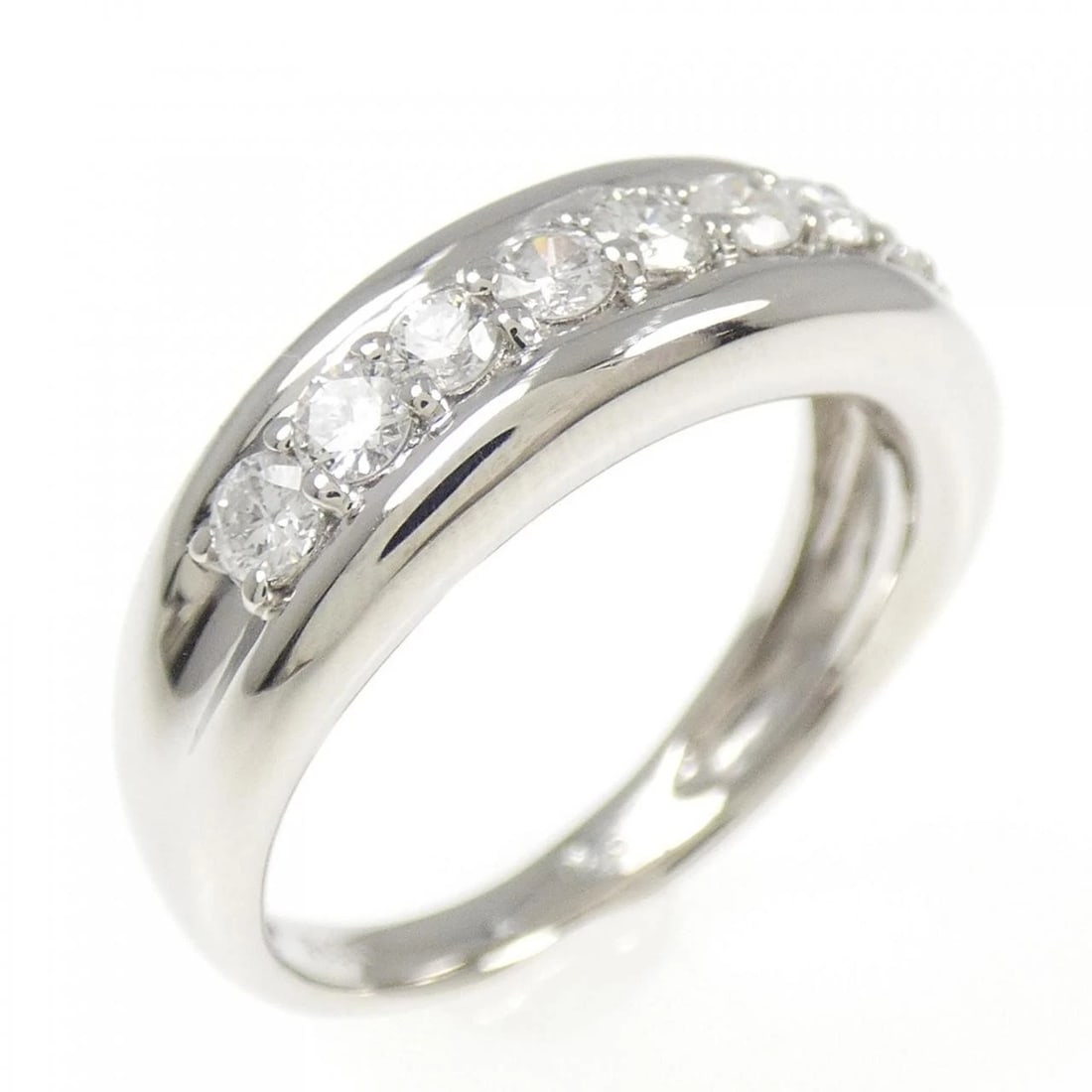 PT900 DIAMOND RING: PT900 Diamond Ring Brand: Unbranded Type: Diamond ring Material: PT900, Main Stone/Creation Natural Color: silver Size: US5 3/4 Accessories: None Accessories Notice: When purchasing pre-owned goods,