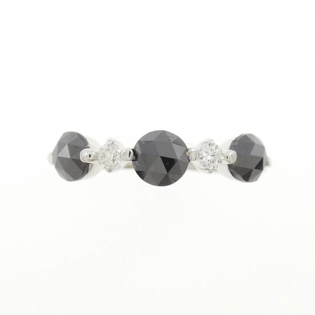 K18WG DIAMOND RING - 2